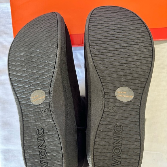 Vionic winter boots - Picture 3 of 3